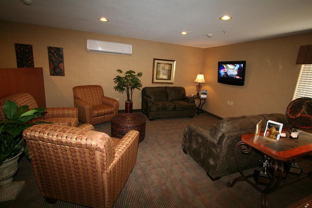 Candlewood Suites Louisville Airport By Ihg מראה חיצוני תמונה