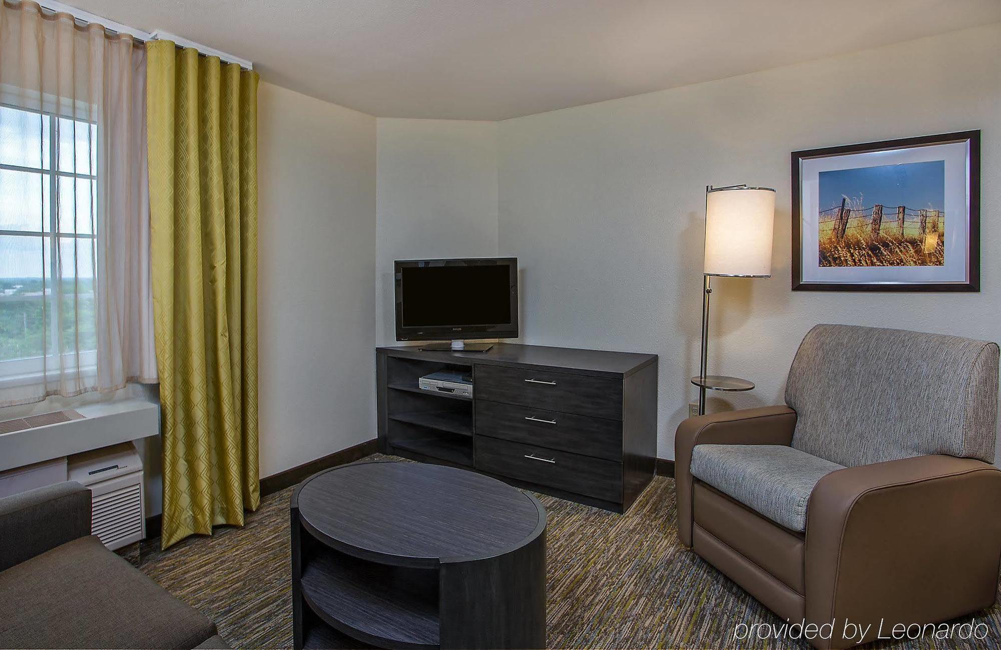 Candlewood Suites Louisville Airport By Ihg מראה חיצוני תמונה