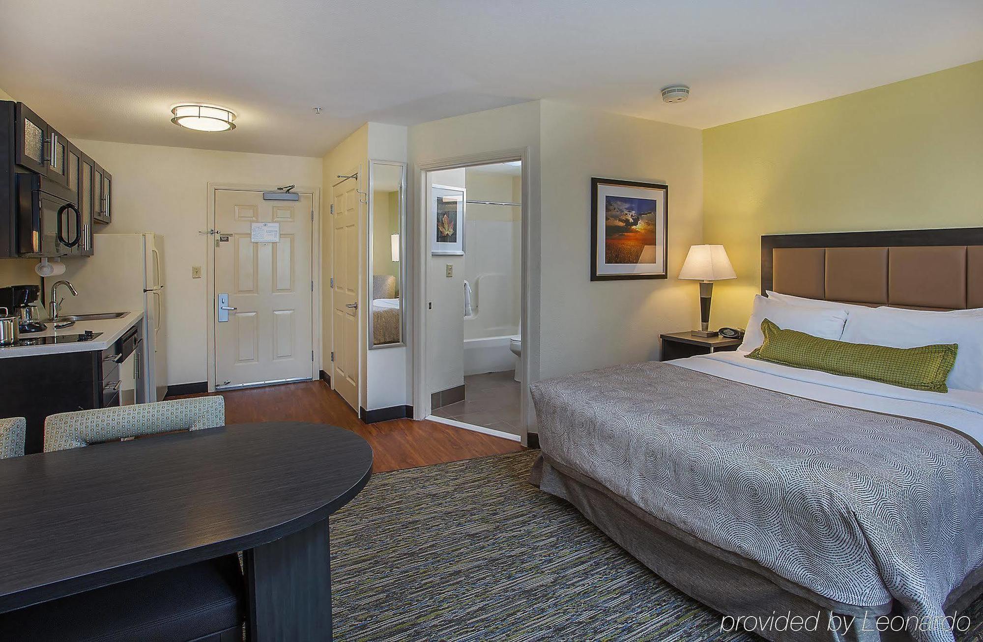 Candlewood Suites Louisville Airport By Ihg מראה חיצוני תמונה