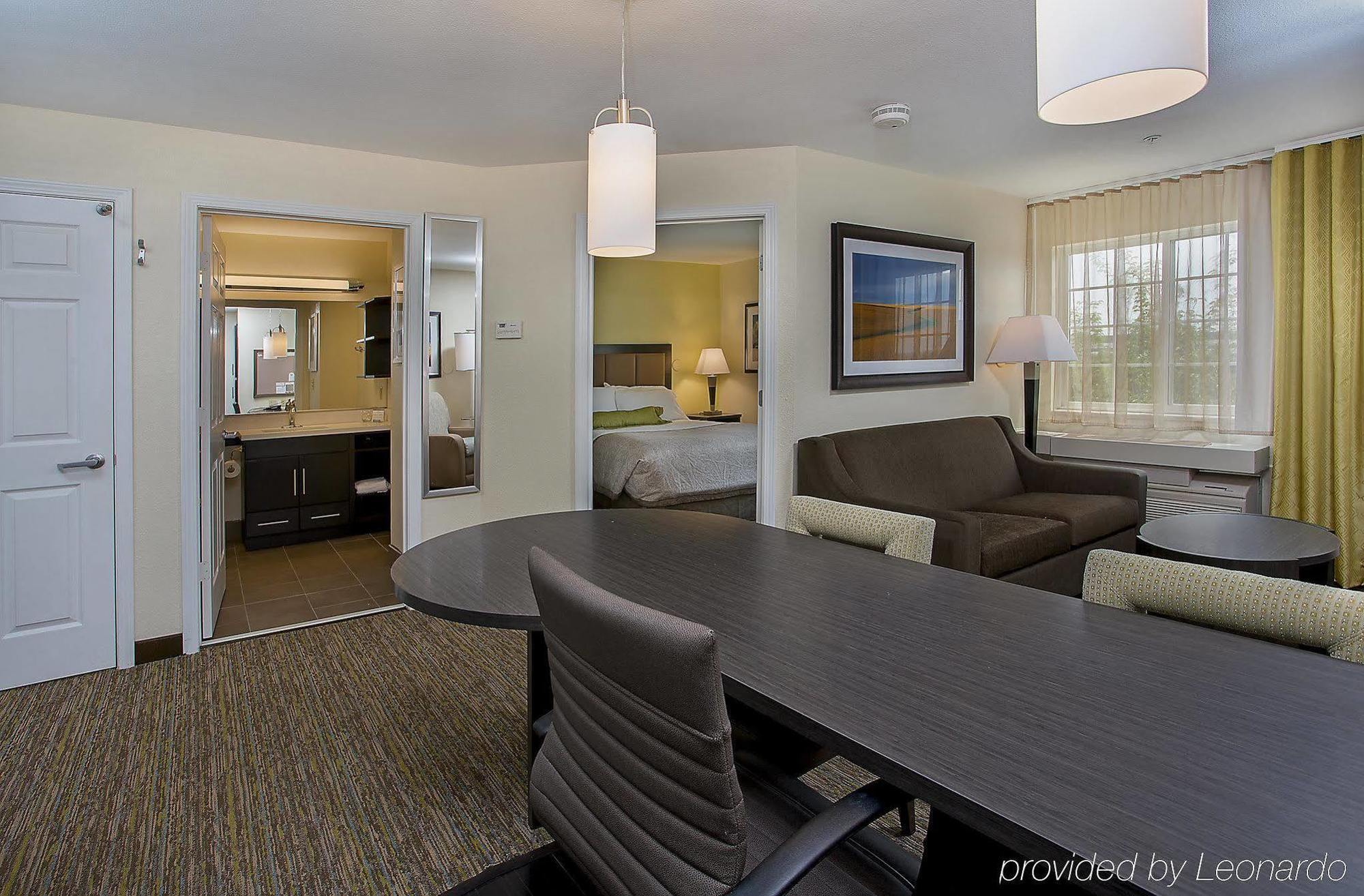 Candlewood Suites Louisville Airport By Ihg מראה חיצוני תמונה