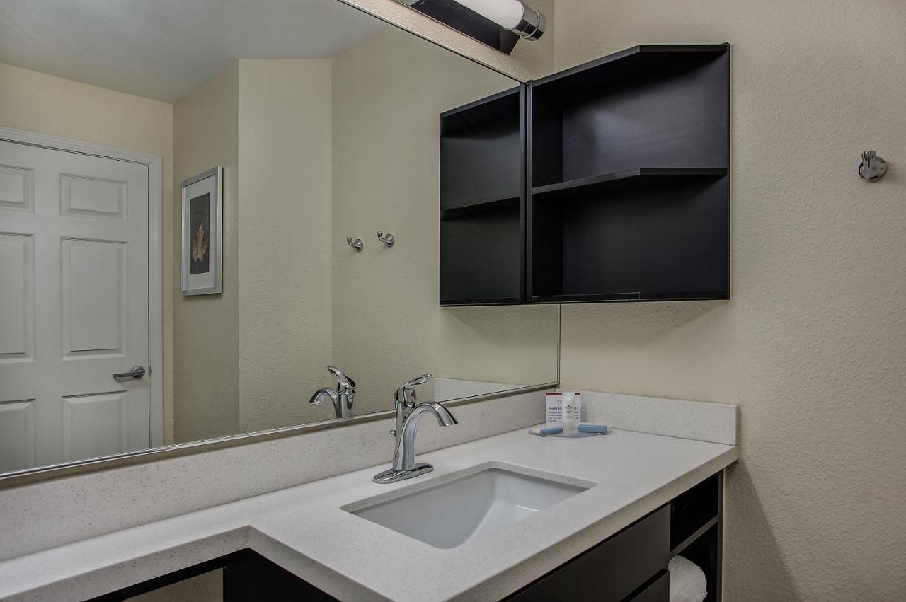 Candlewood Suites Louisville Airport By Ihg מראה חיצוני תמונה