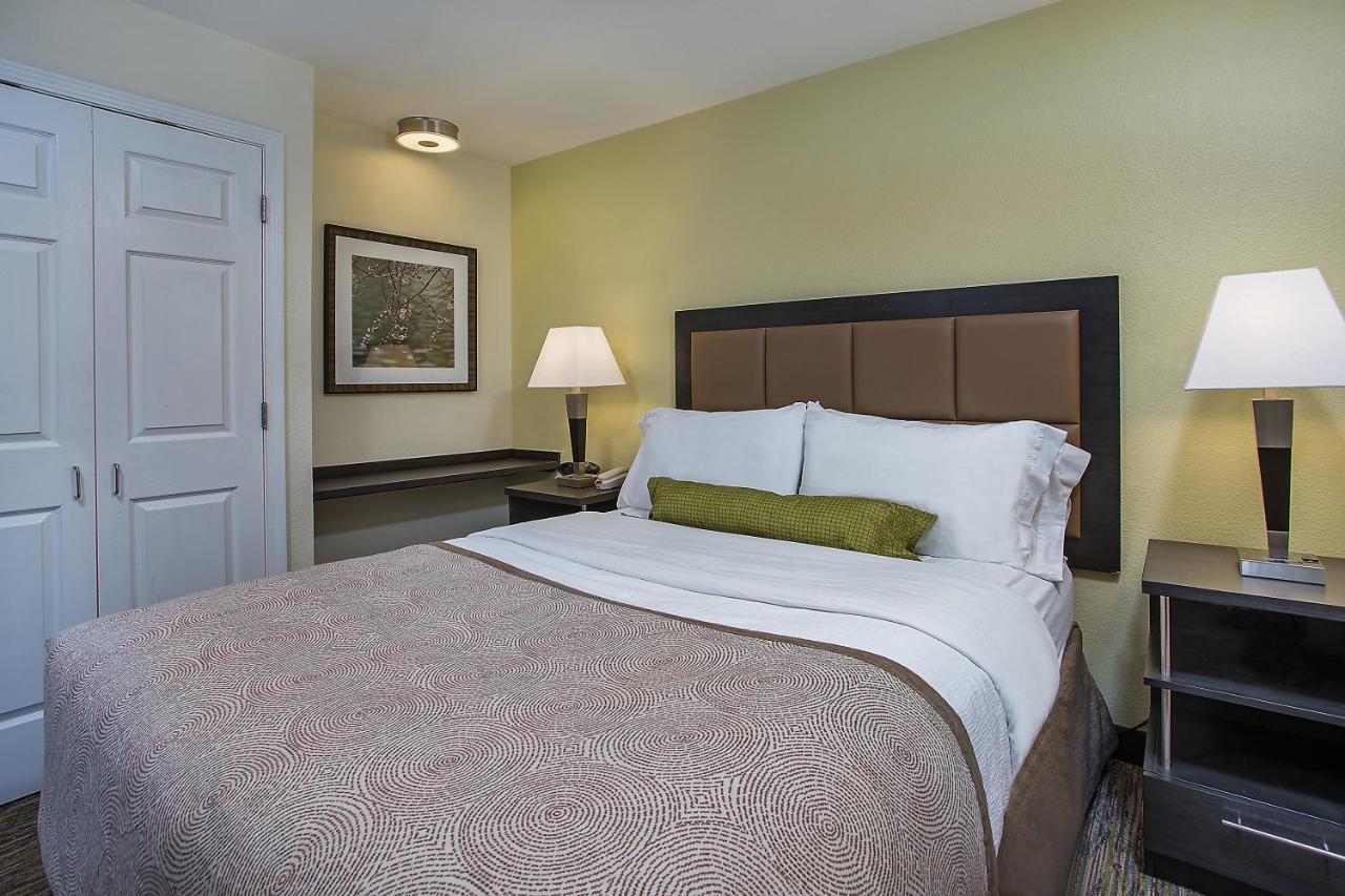 Candlewood Suites Louisville Airport By Ihg מראה חיצוני תמונה
